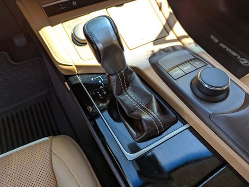Used 2017 Lexus ES 350 w/ Premium Package FWD image 28