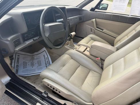 Used 1992 Cadillac Allante FWD image 10