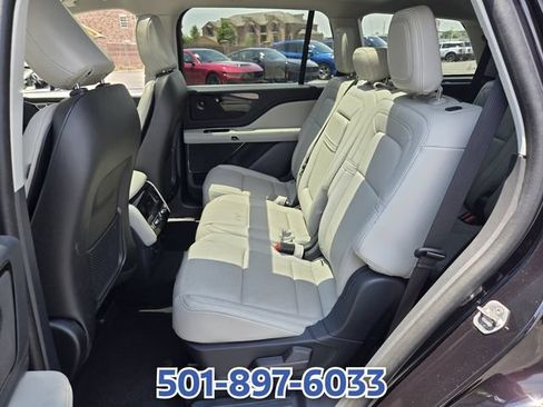 Certified 2025 Lincoln Aviator Reserve w/ Illumination Package RWD image 13