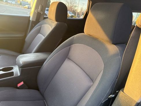 Used 2011 Nissan Rogue SV w/ Premium Pkg image 22