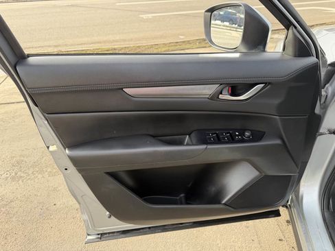 Used 2020 MAZDA CX-5 Touring image 11