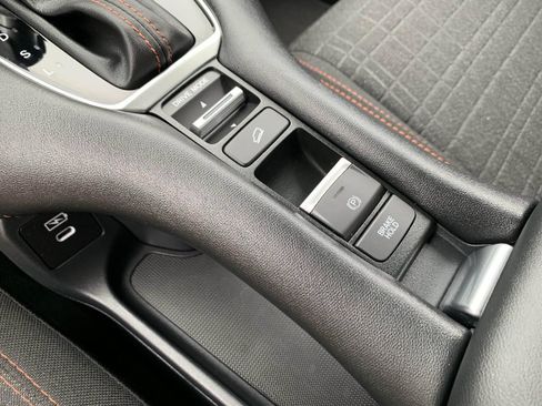 Certified 2026 Honda HR-V Sport image 25