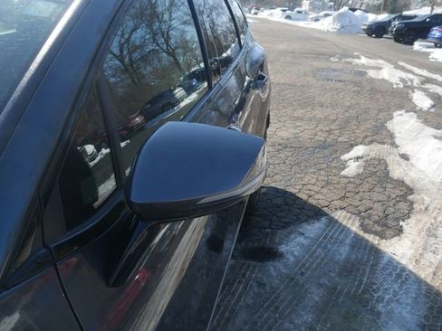 Used 2025 Kia Sportage SX image 11