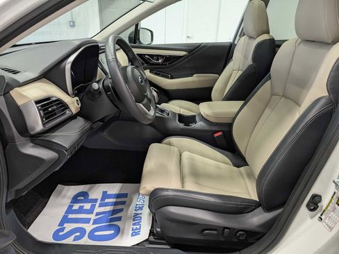 Used 2025 Subaru Outback Limited XT image 4