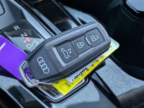 Used 2025 Audi Q5 Premium Plus w/ Premium Plus image 32