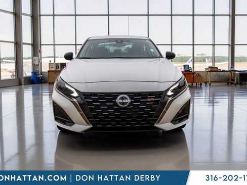 Used 2024 Nissan Altima 2.5 SR image 23