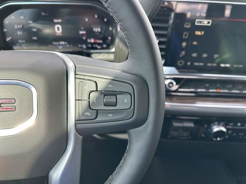 Used 2026 GMC Sierra 1500 Elevation image 9