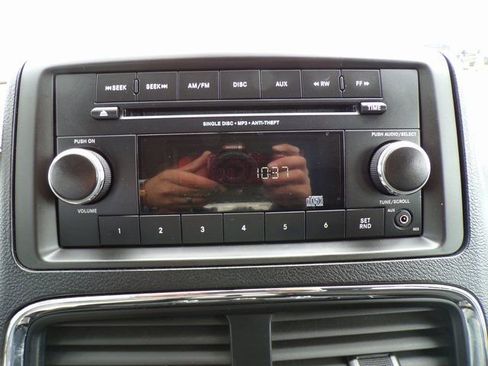 Used 2012 RAM C/V image 18