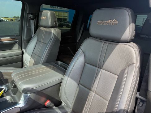 Used 2024 Chevrolet Silverado 1500 High Country w/ Midnight Edition image 13