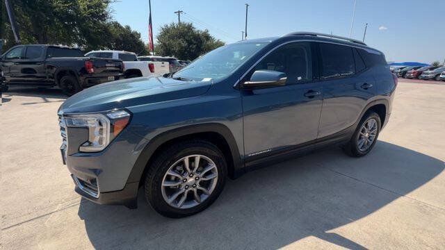 Used 2024 GMC Terrain SLT AWD/4WD image 4