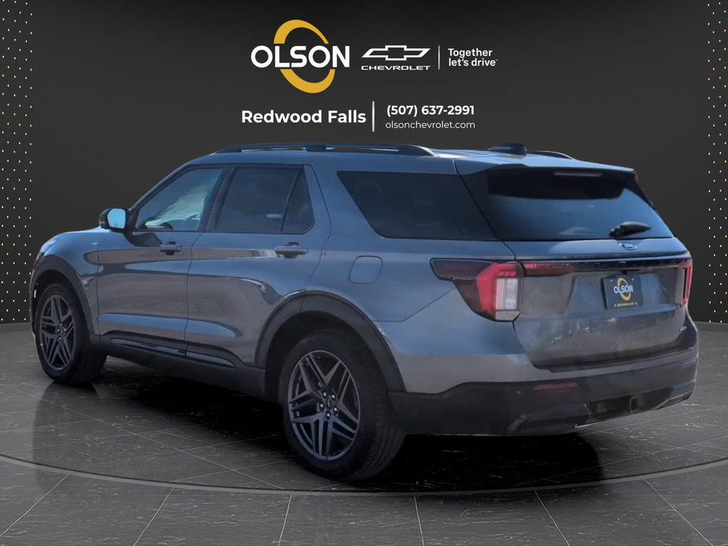 Used 2025 Ford Explorer ST-Line w/ ST-Line Street Pack AWD/4WD image 6