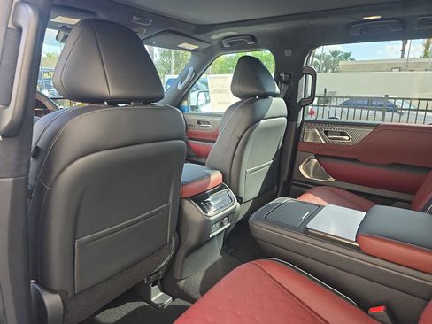 New 2026 INFINITI QX80 Autograph w/ Premium Cargo Package image 12