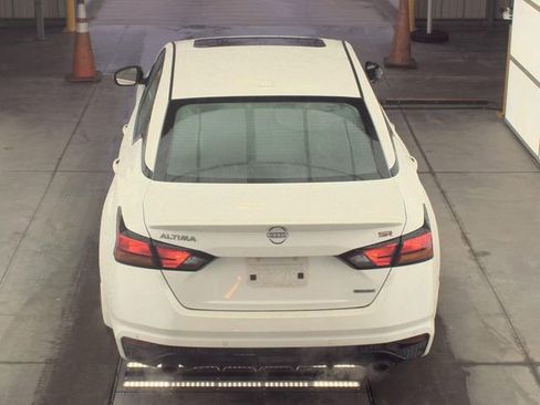 Certified 2024 Nissan Altima 2.0 SR image 4