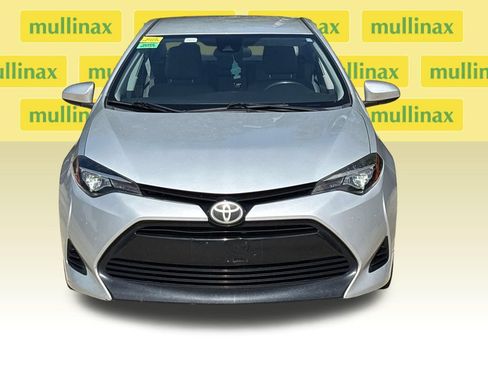 Used 2017 Toyota Corolla LE w/ Carpet Mat Package (TMS) FWD image 14