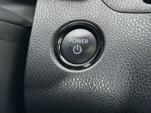 Used 2025 Toyota Camry SE w/ Convenience Package FWD image 21