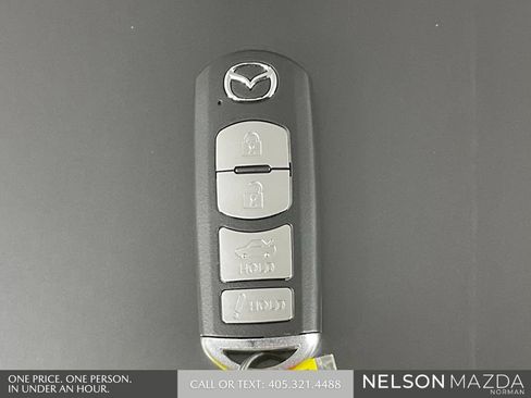 Used 2018 MAZDA MX-5 Miata Club RWD image 40