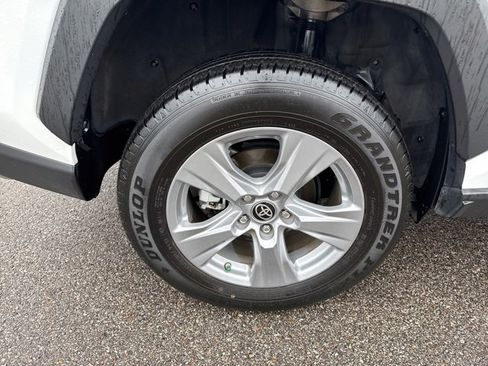 Used 2022 Toyota RAV4 LE image 14