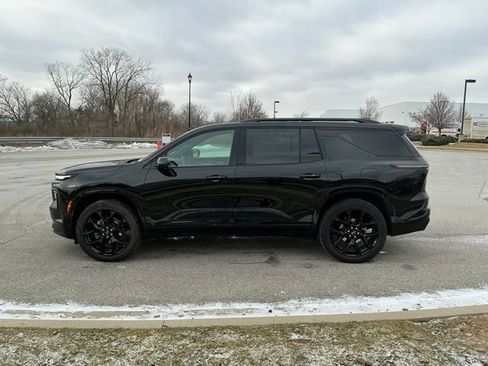 Used 2024 Chevrolet Traverse RS w/ LPO, Floor Liner Package image 9