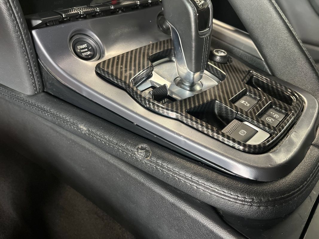 Used 2018 Jaguar F-TYPE Coupe RWD image 39
