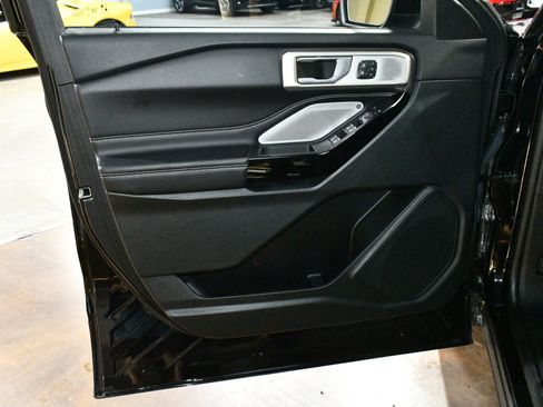 Used 2023 Ford Explorer ST w/ Equipment Group 401A AWD/4WD image 41