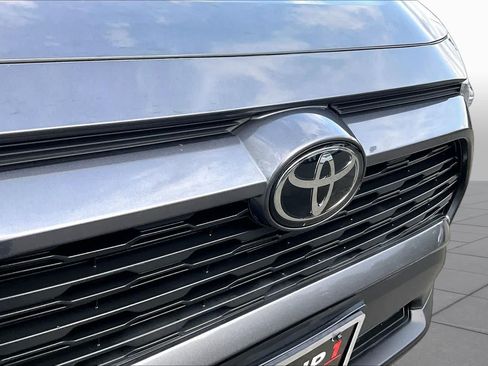 Used 2024 Toyota RAV4 LE AWD/4WD image 28