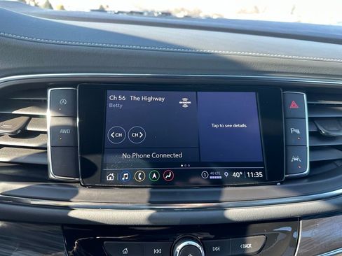 Used 2024 Buick Enclave Premium image 20