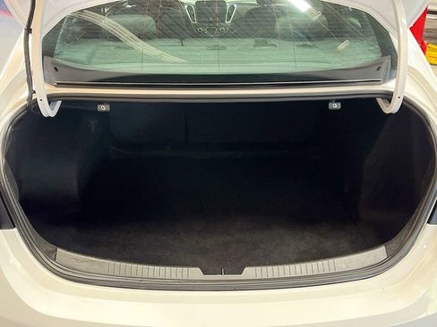 Used 2024 Chevrolet Malibu LT FWD image 25