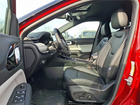 New 2026 Jeep Compass Limited image 6