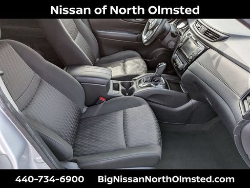 Used 2018 Nissan Rogue SV AWD/4WD image 26