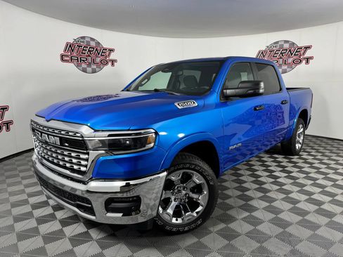 Used 2025 RAM 1500 Big Horn AWD/4WD image 1