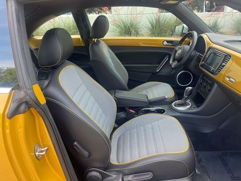 Used 2016 Volkswagen Beetle 1.8T Dune FWD image 19