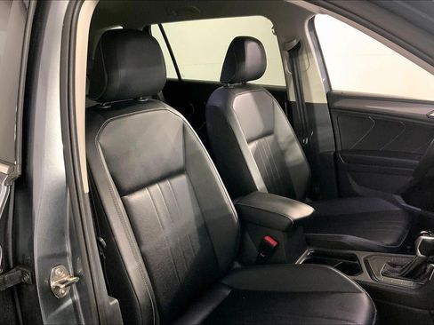 Used 2024 Volkswagen Tiguan SE FWD image 7