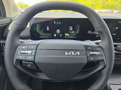 New 2026 Kia Sportage LX FWD image 9