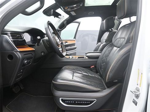 Used 2024 Jeep Grand Wagoneer L Series III image 10