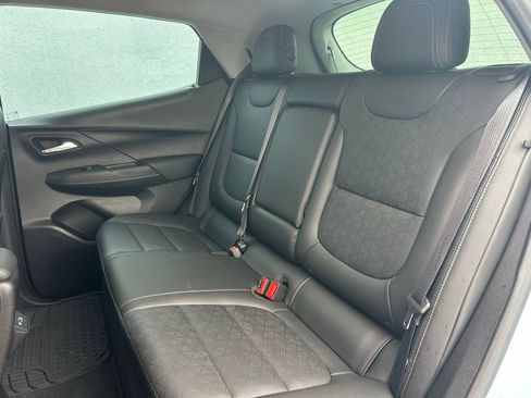 Used 2022 Chevrolet Bolt LT w/ Infotainment Package image 10