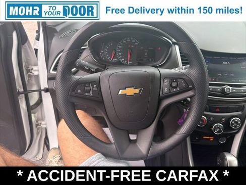 Used 2022 Chevrolet Trax LT FWD image 18