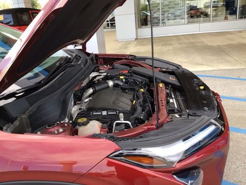 Used 2024 Chevrolet Trax ACTIV w/ Driver Confidence Package image 33