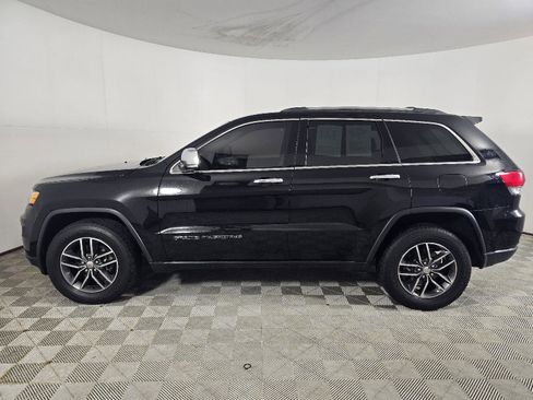 Used 2018 Jeep Grand Cherokee Limited AWD/4WD image 2