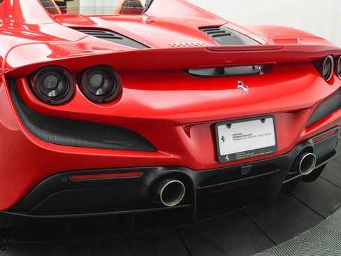 Certified 2021 Ferrari F8 Tributo image 20