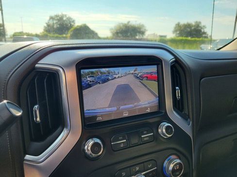 Used 2022 GMC Sierra 1500 SLT image 23