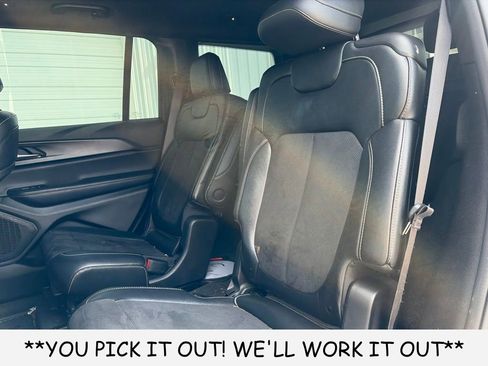 Used 2024 Jeep Grand Cherokee L Altitude RWD image 10