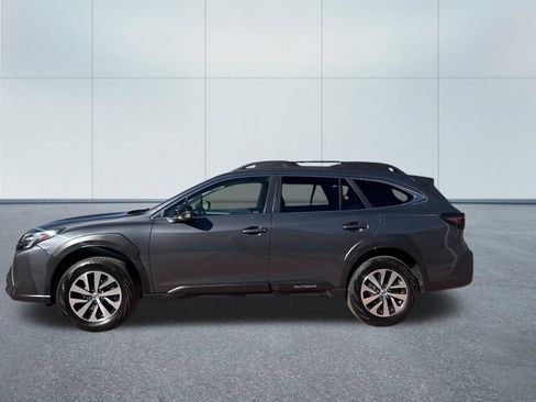 Used 2023 Subaru Outback Premium AWD/4WD image 4