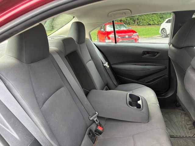 Used 2022 Toyota Corolla LE FWD image 17