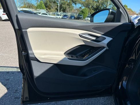 Used 2025 Audi Q6 e-tron Premium w/ Convenience Package RWD image 18