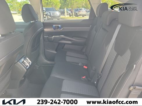 New 2026 Kia Sorento LX FWD image 13