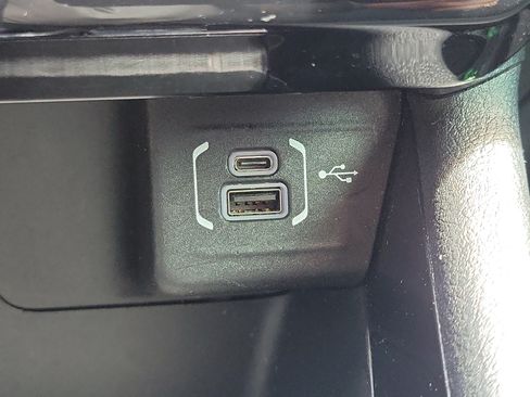 Used 2022 Jeep Compass Latitude FWD image 24