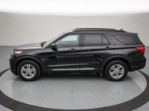 Certified 2024 Ford Explorer XLT AWD/4WD image 7