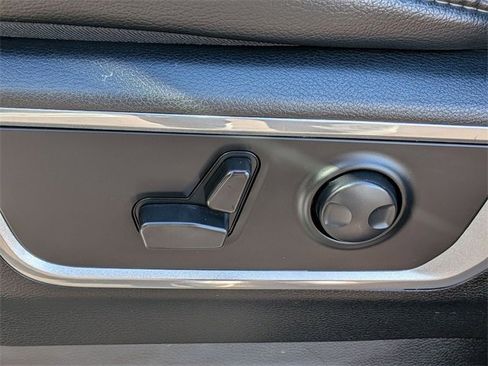 Used 2024 RAM 1500 Laramie image 12
