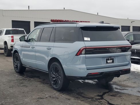 New 2026 Lincoln Navigator Reserve w/ Jet Appearance Package image 3