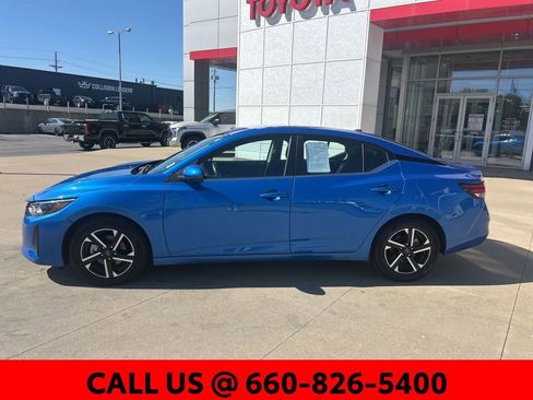 Used 2025 Nissan Sentra SV FWD image 11